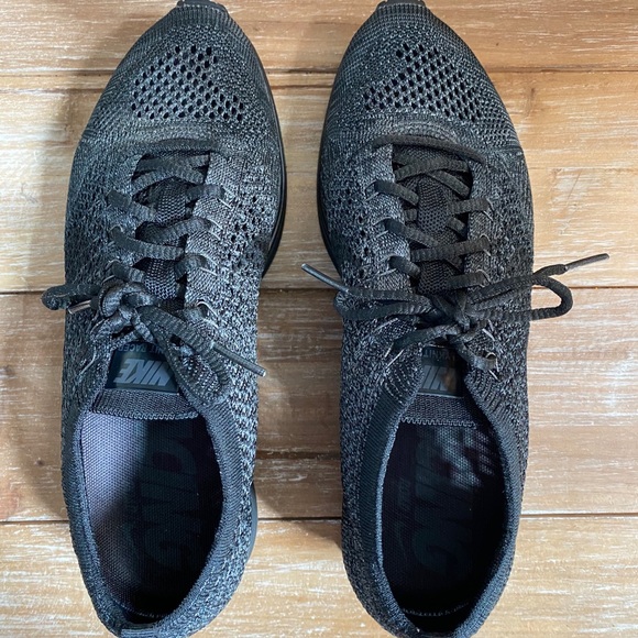 Nike Flynit Racers - Picture 11 of 13